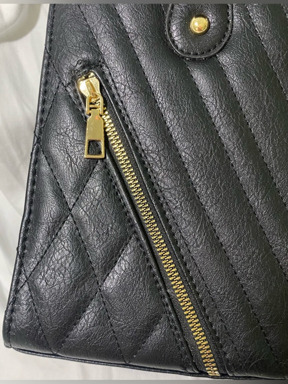 BLACK QUILTED SATCHEL HANDBAG WITH GOLD HARDWARE - Picture 14 of 16